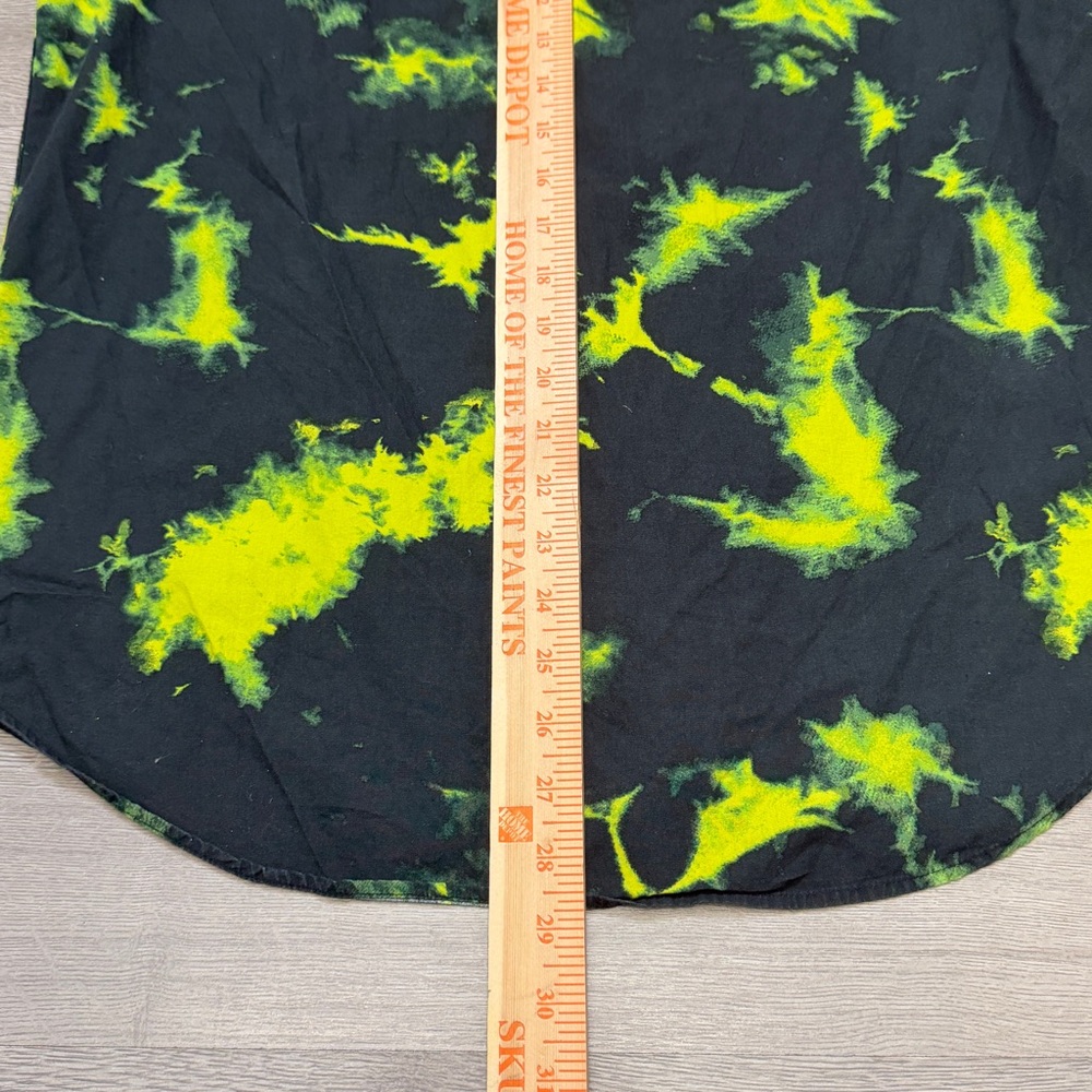 Disney Oogie Boogie Our Universe Green SS Button Down Shirt Men's MEDIUM - Picture 11 of 12